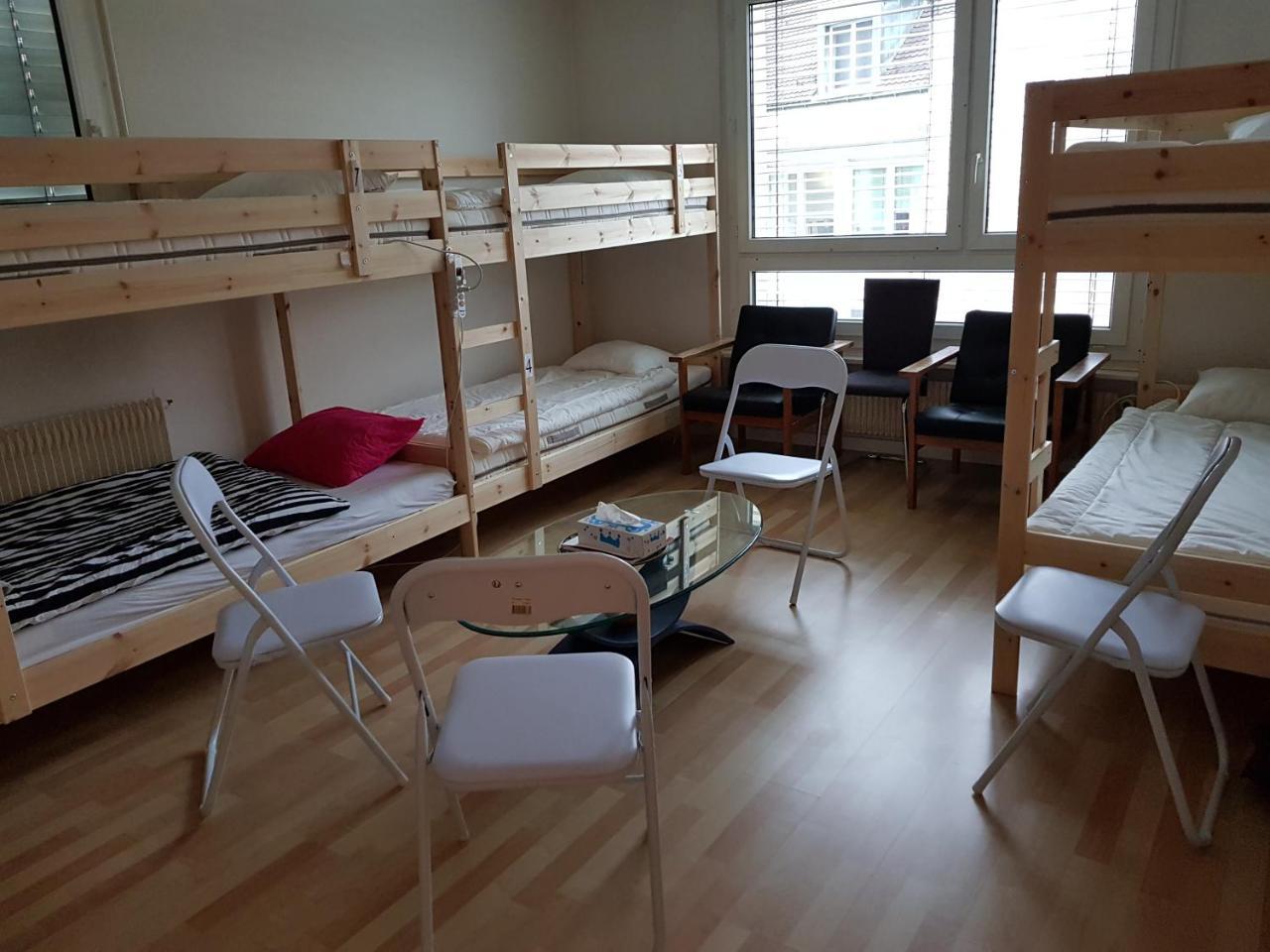 Budget Youth Hostel Oberengstringen 外观 照片