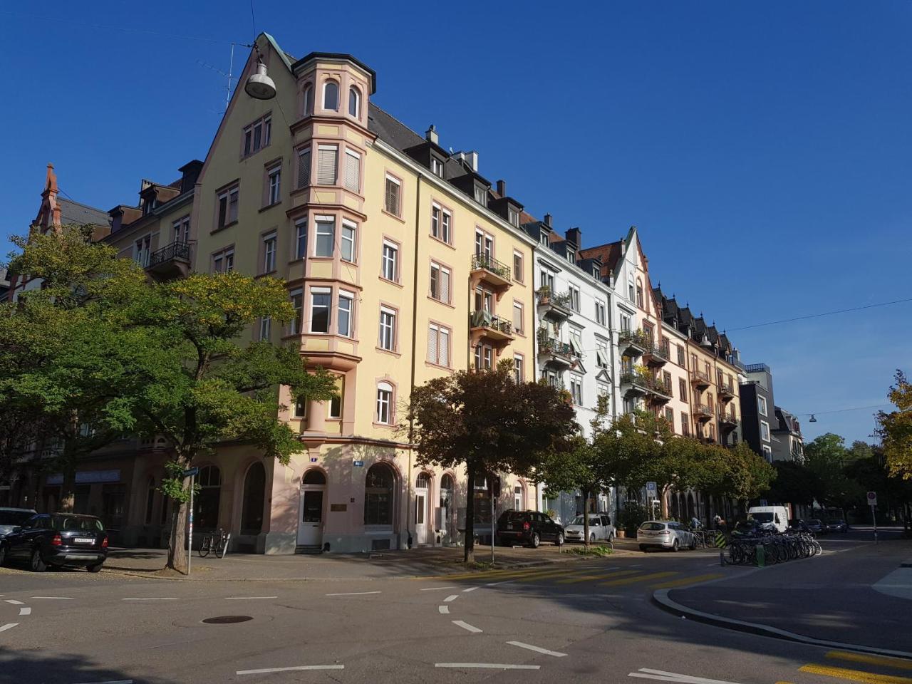 Budget Youth Hostel Oberengstringen 外观 照片